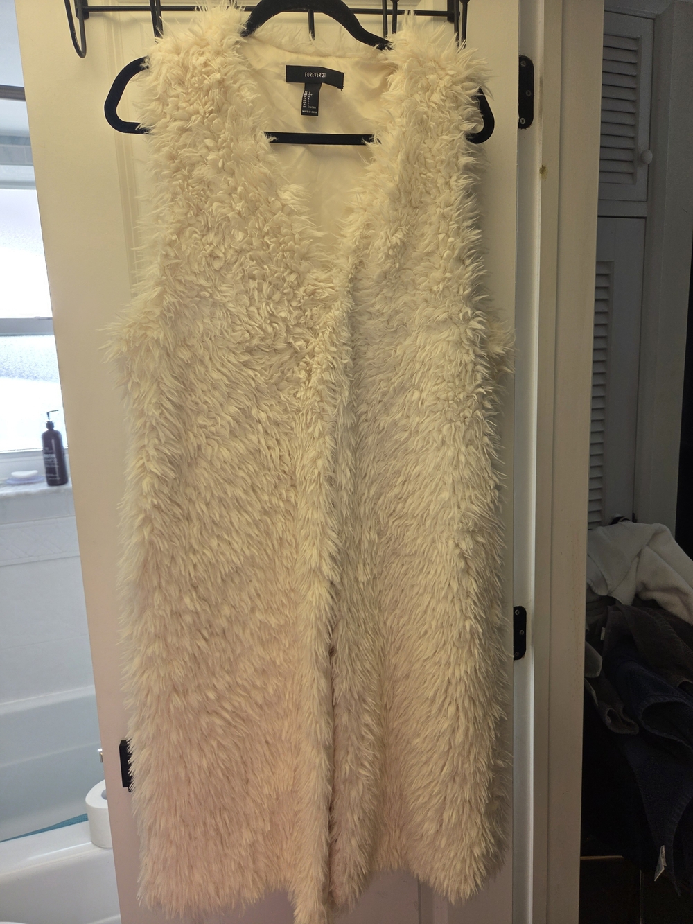 Faux Fur Sleeveless Vest - Ivory by Forever 21 W Size l
